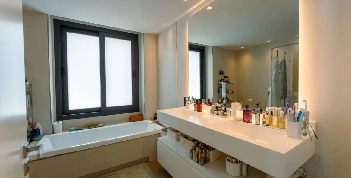 Alquiler a largo plazo de villa independiente en Cancelada 36