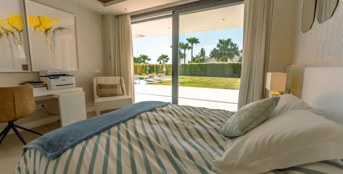 Alquiler a largo plazo de villa independiente en Cancelada 49