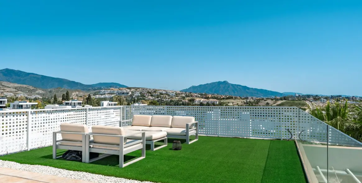 Alquiler a largo plazo de villa independiente en Cancelada 55