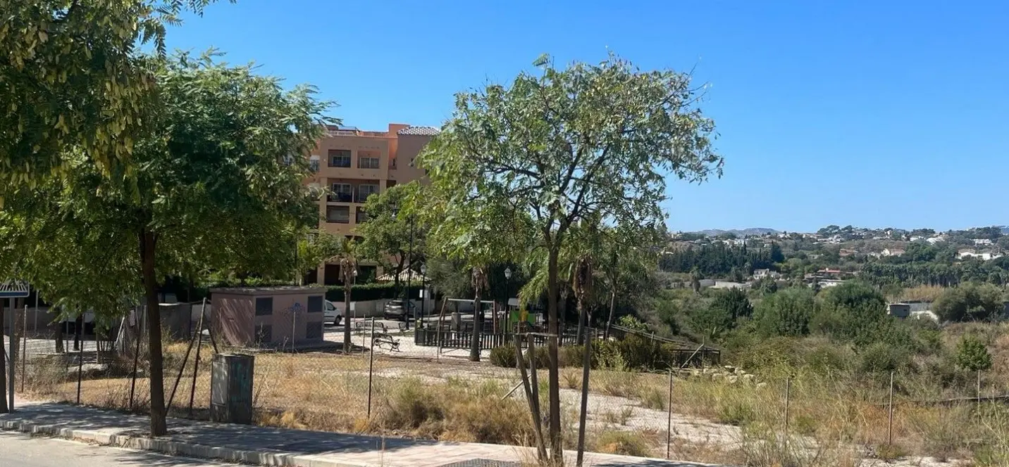 Sale of commercial plot in Los Pacos 0