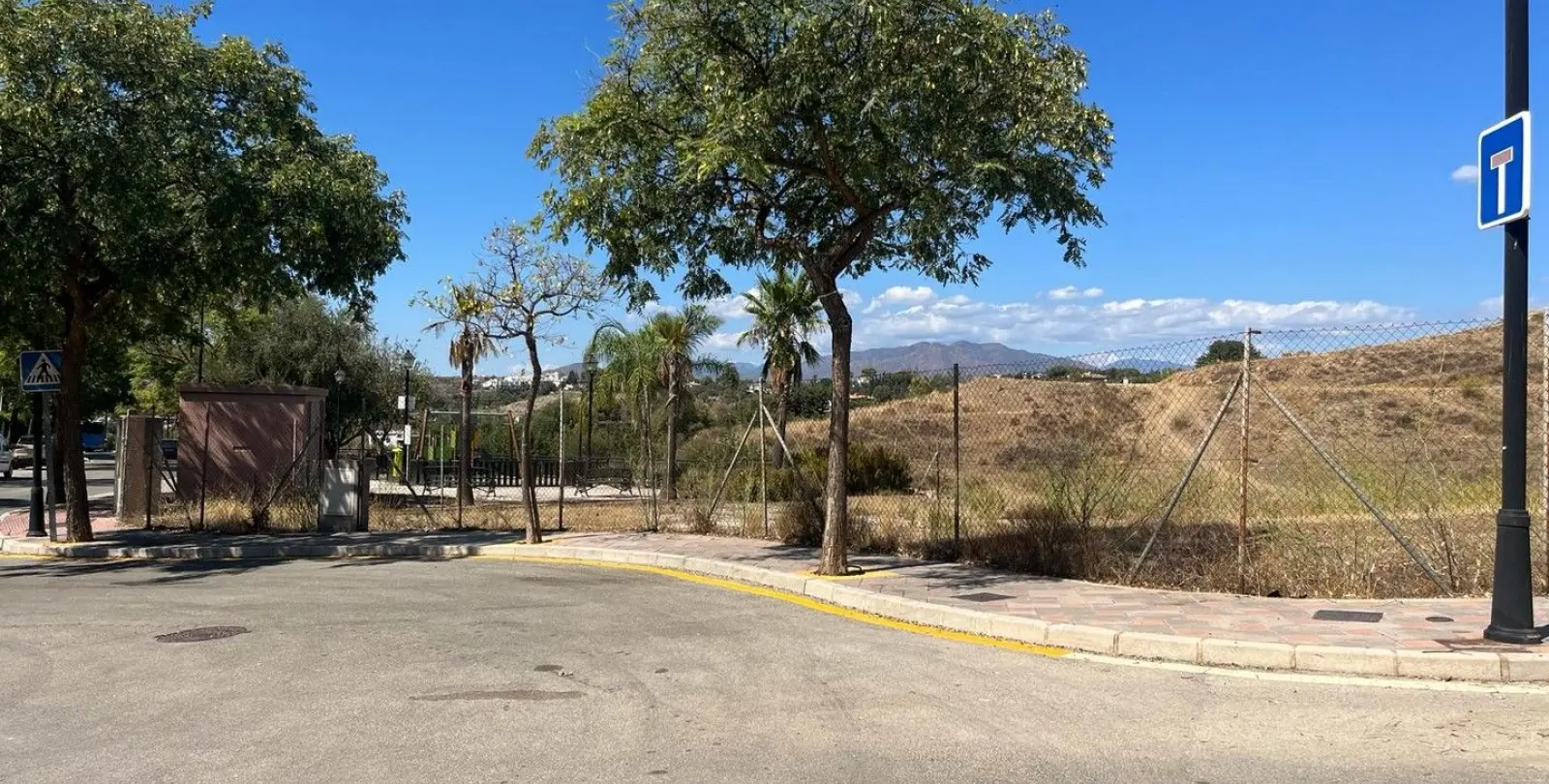 Sale of commercial plot in Los Pacos 7
