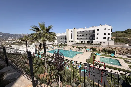 Image 4 thumb
