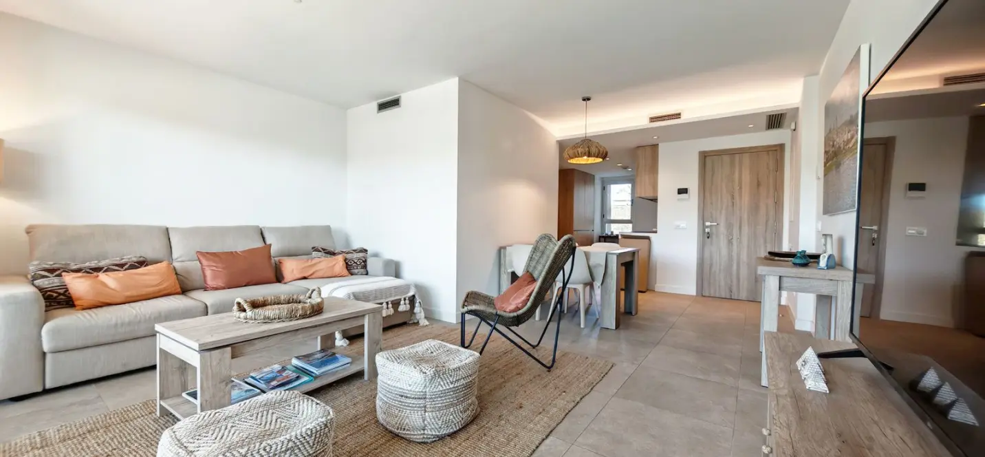 Sale of middle floor apartment in La Cala Golf 2