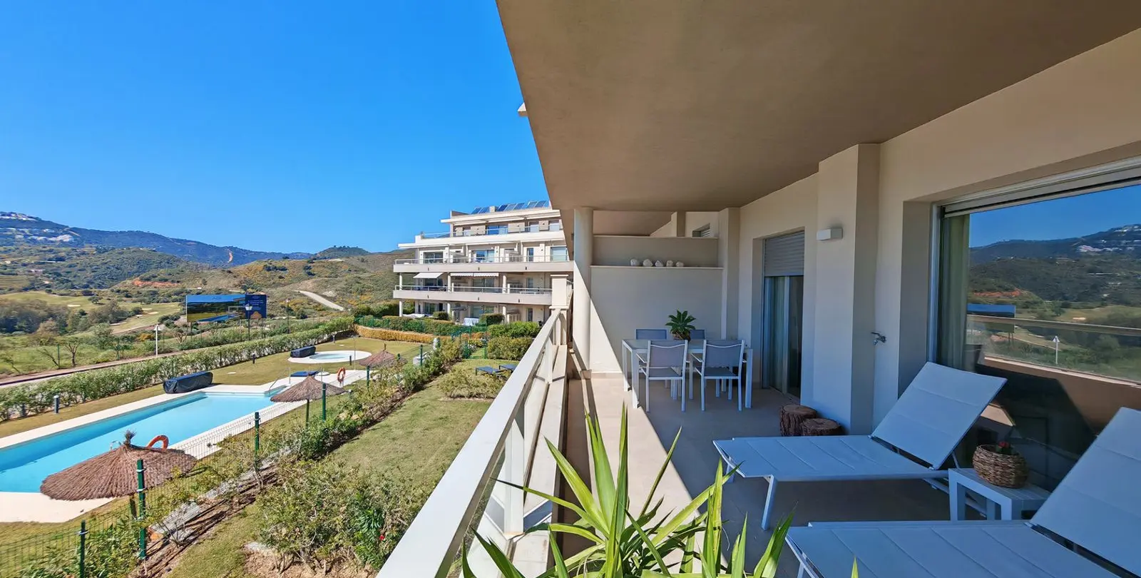 Venta de apartamento en planta media en La Cala Golf 12