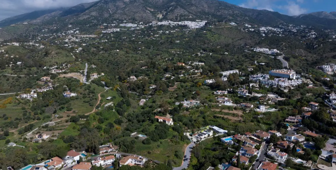 Продажа  жилого участка в Mijas 4