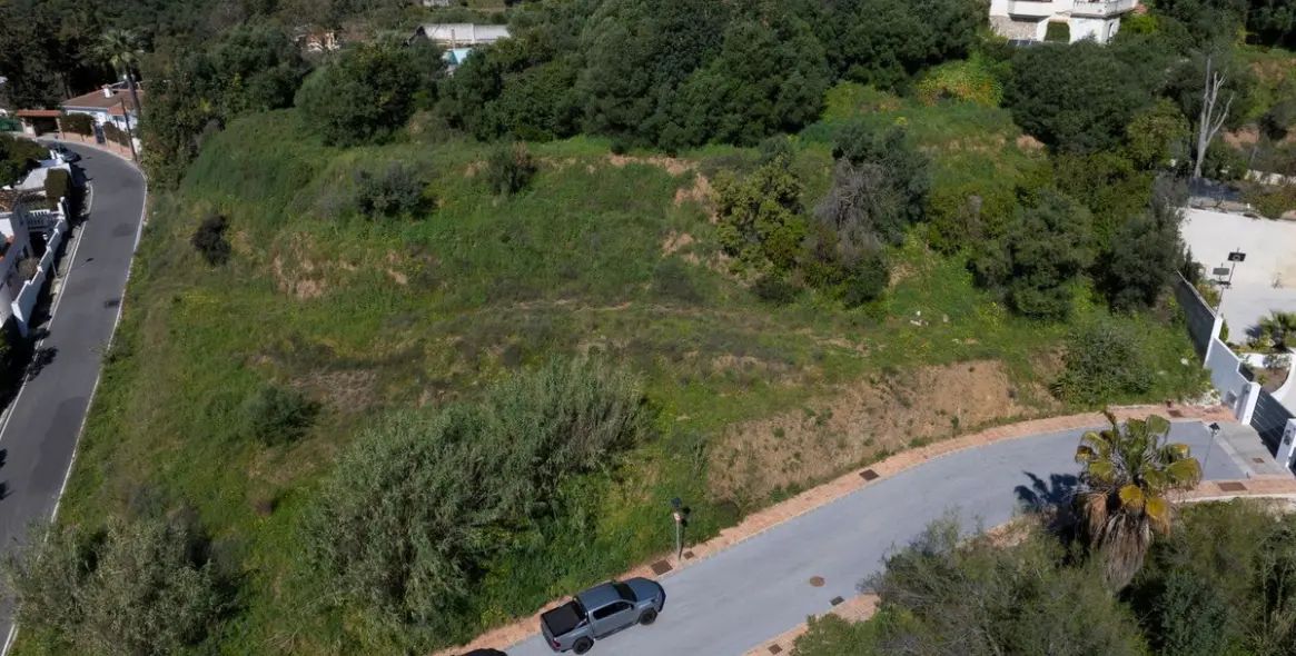 Продажа  жилого участка в Mijas 12