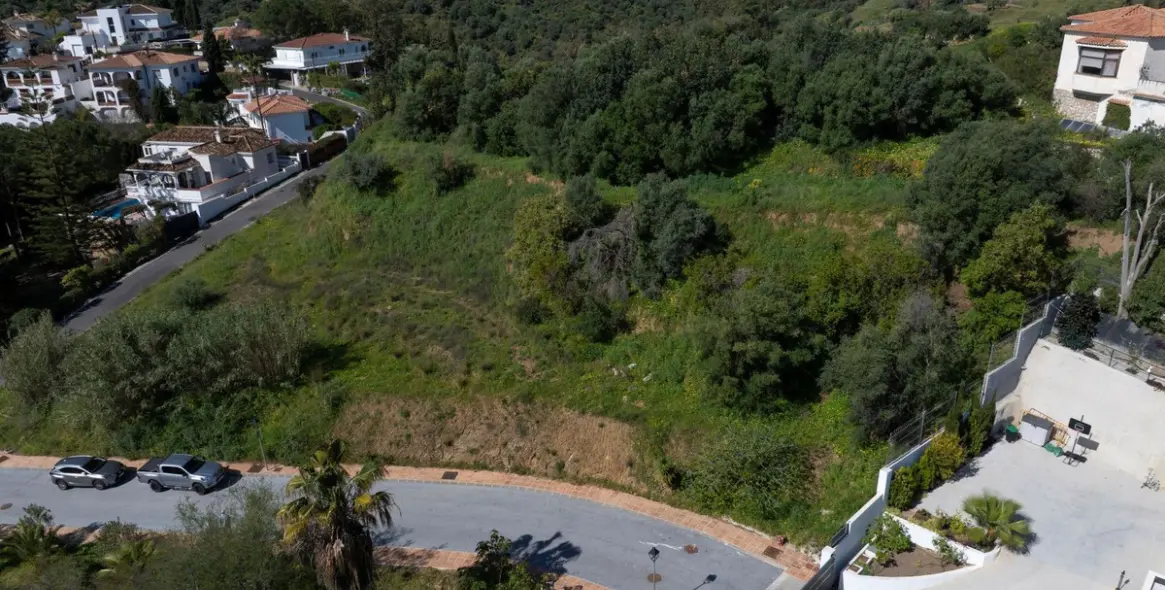 Продажа  жилого участка в Mijas 13