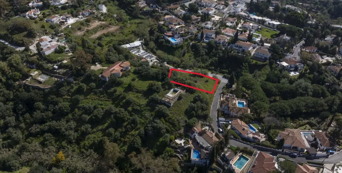 Продажа  жилого участка в Mijas 20