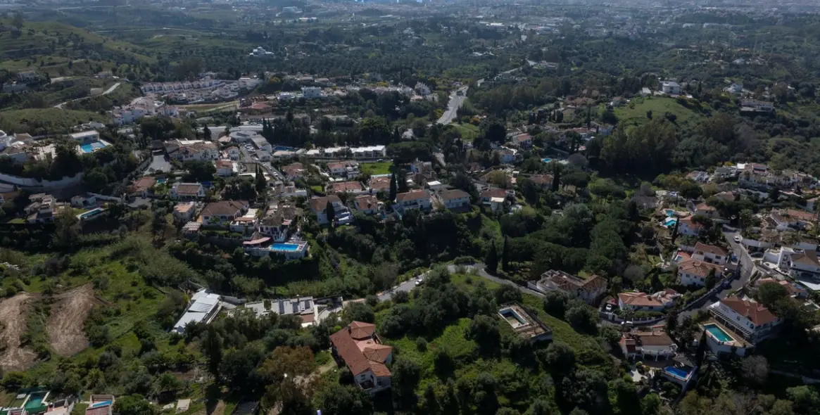 Продажа  жилого участка в Mijas 22