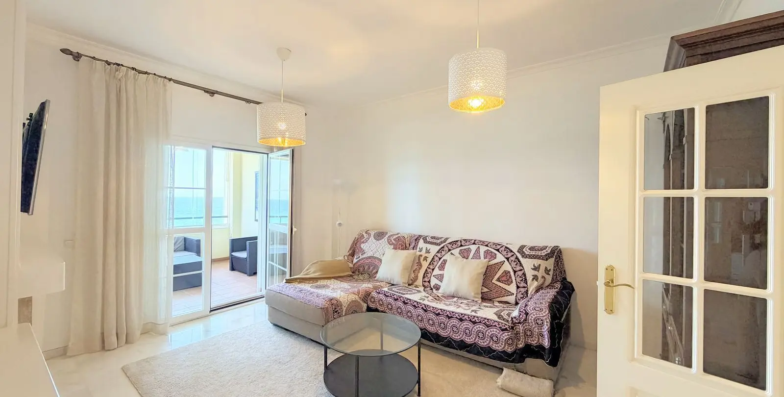 Sale of middle floor apartment in La Duquesa 4