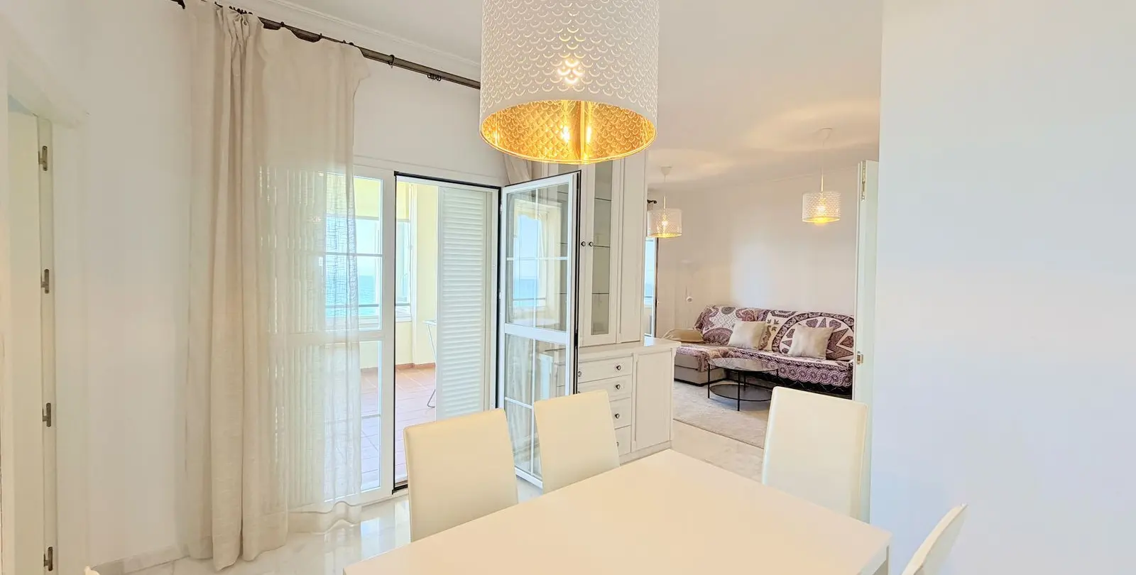 Sale of middle floor apartment in La Duquesa 13