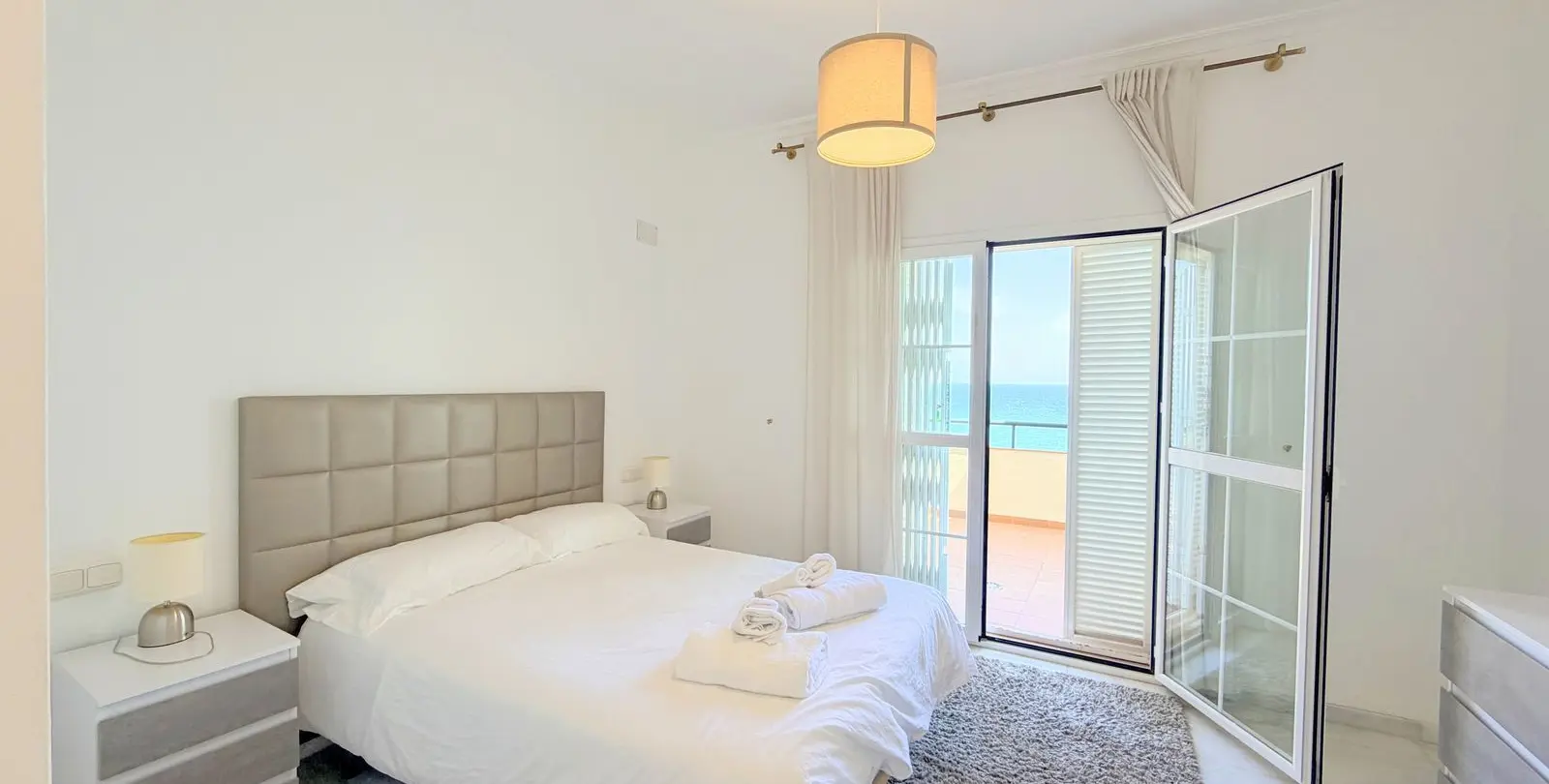 Sale of middle floor apartment in La Duquesa 24