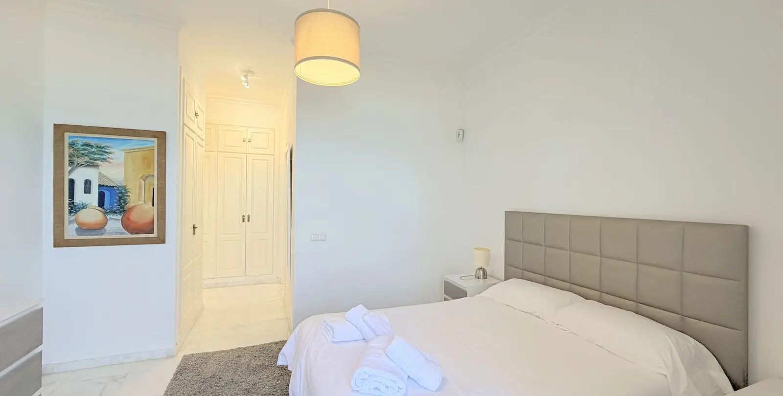 Sale of middle floor apartment in La Duquesa 25