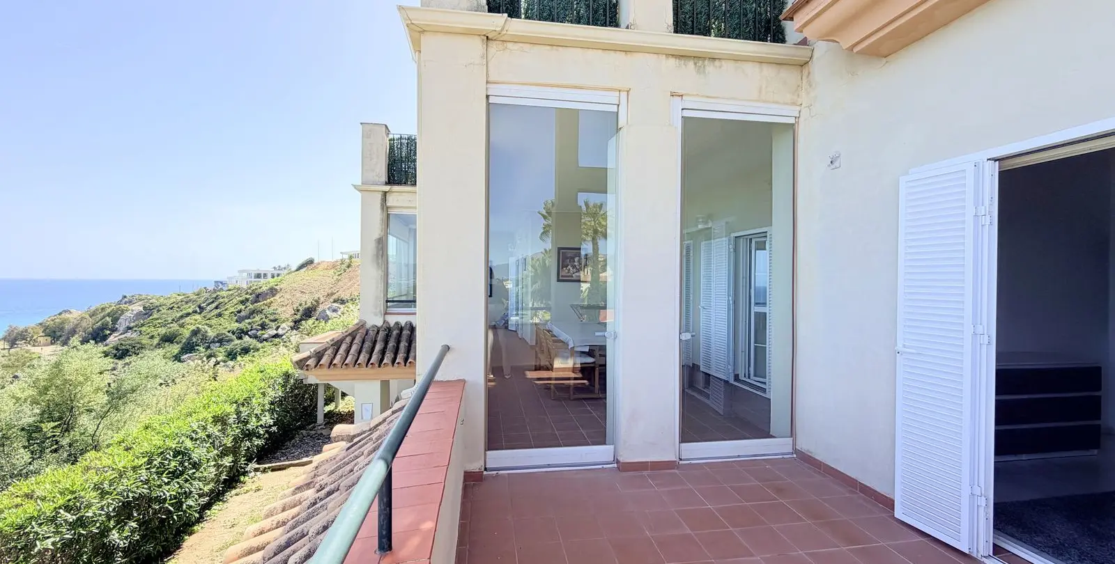 Sale of middle floor apartment in La Duquesa 26