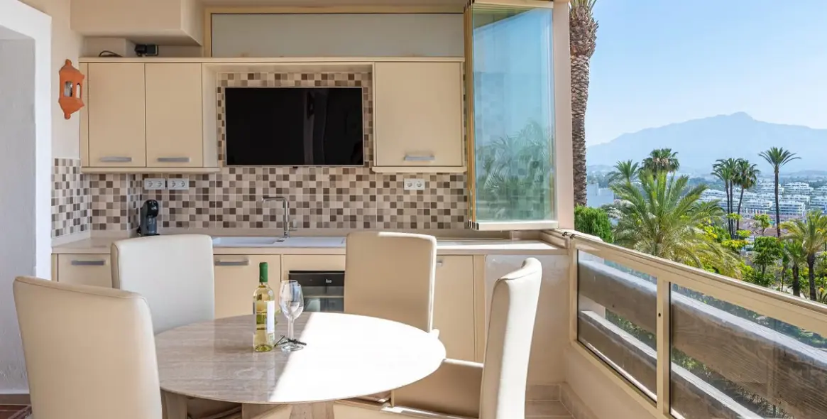 Продажа апартаментов на среднем этаже в El Paraiso 2