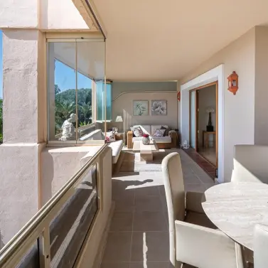 Venta de apartamento en planta media en El Paraiso