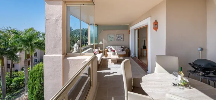 Venta de apartamento en planta media en El Paraiso 3