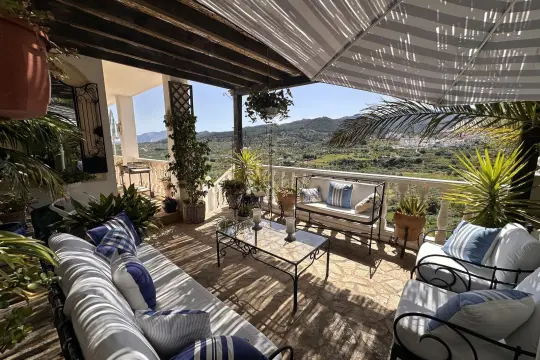 Image 6 thumb