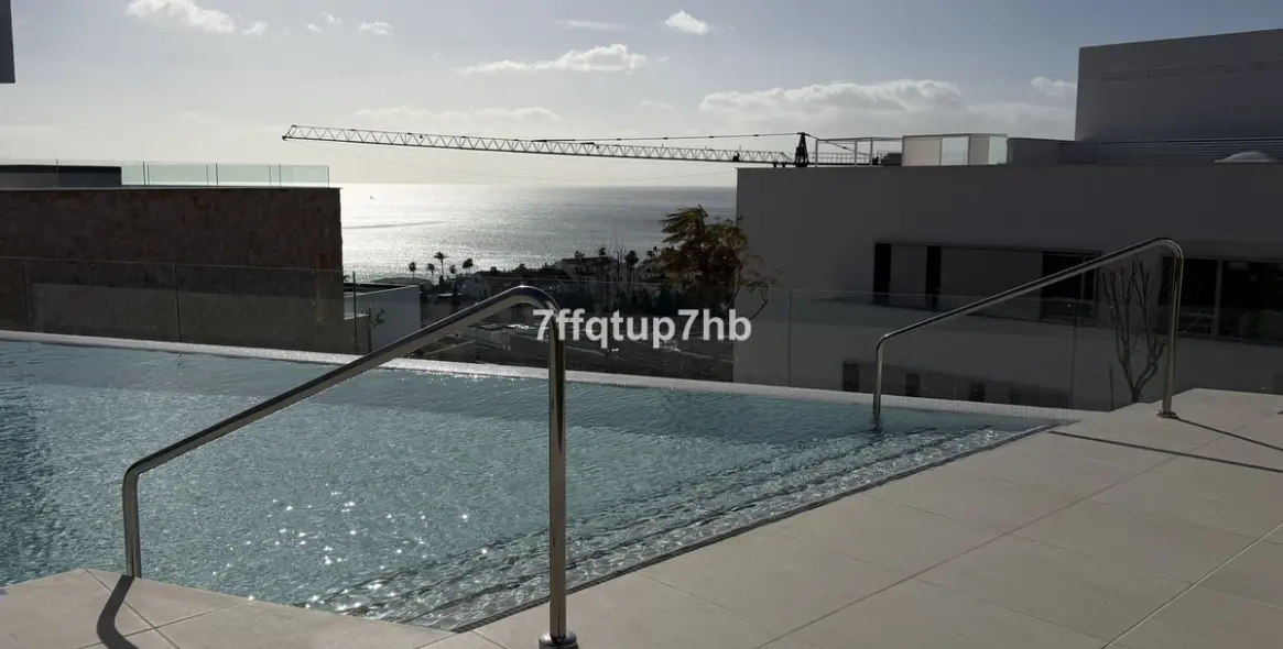 Sale of middle floor apartment in Estepona 11