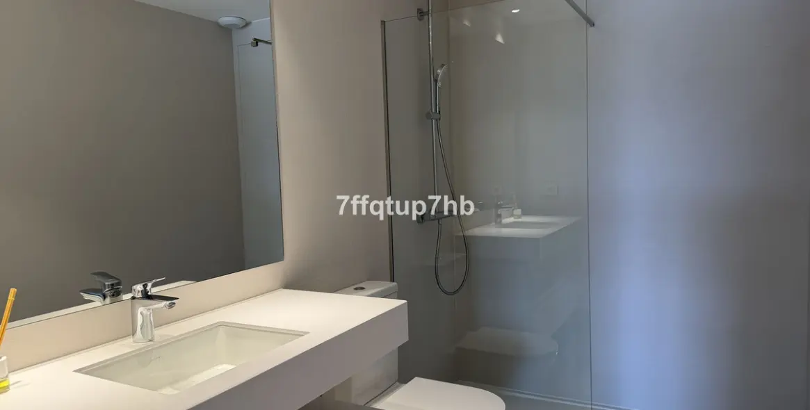 Sale of middle floor apartment in Estepona 14