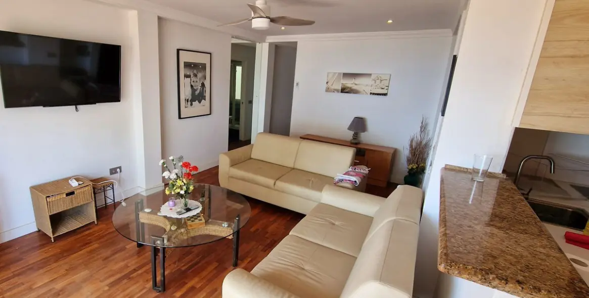 Продажа апартаментов на среднем этаже в Estepona 4