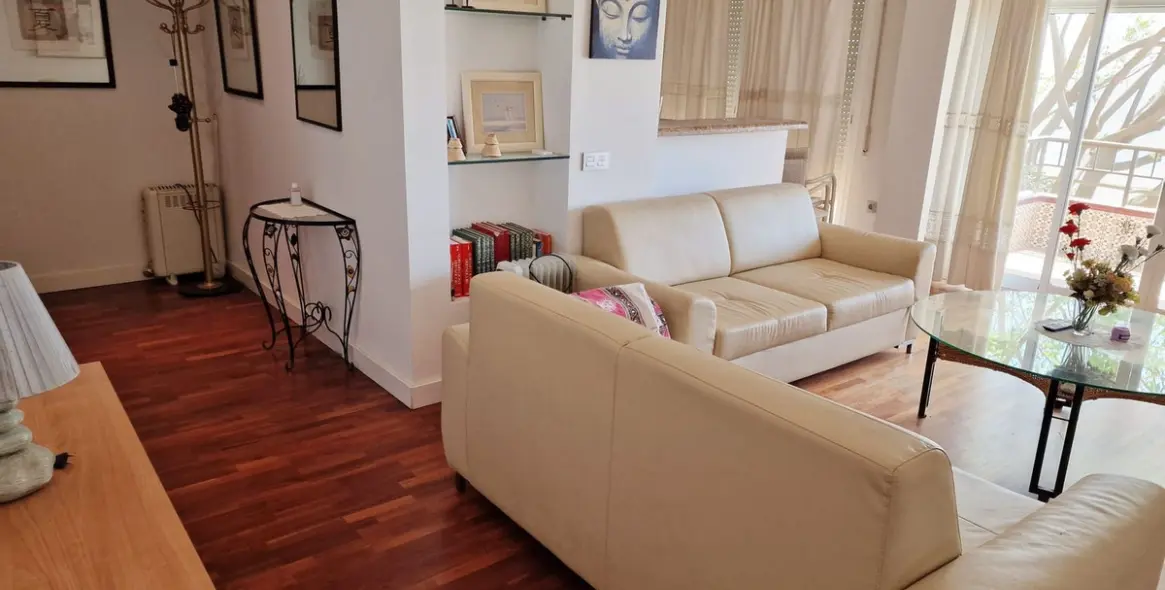 Продажа апартаментов на среднем этаже в Estepona 10