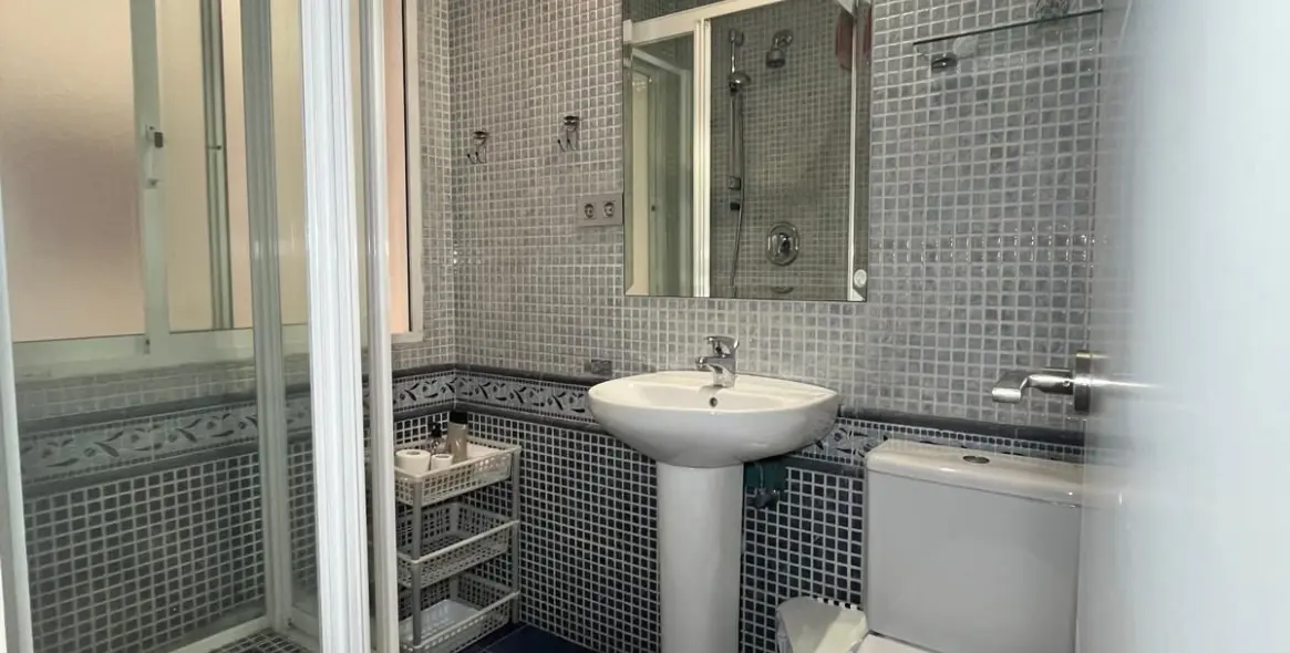 Продажа апартаментов на среднем этаже в Estepona 15