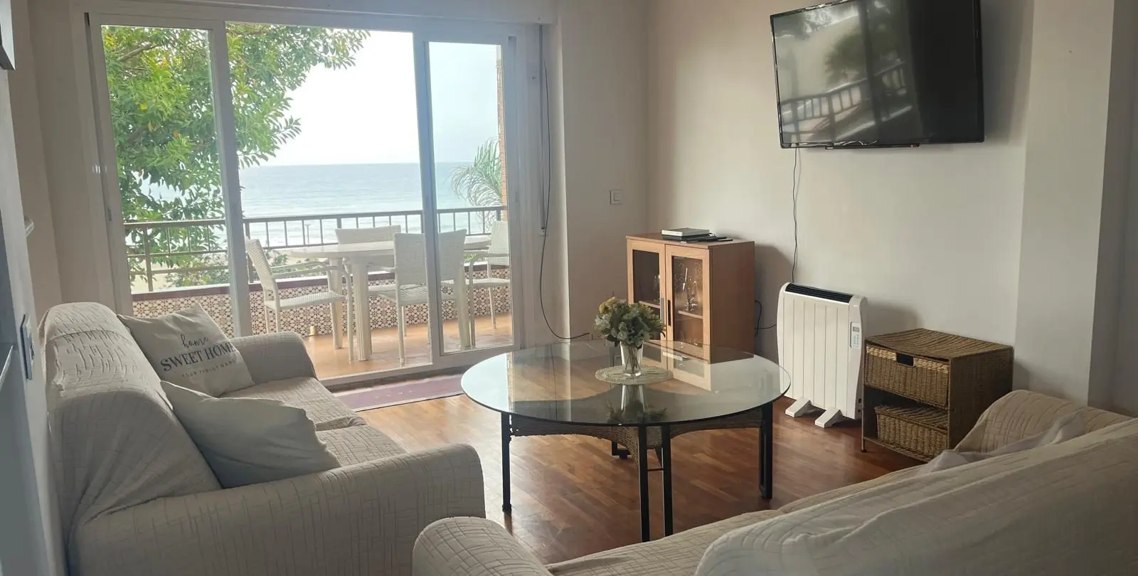 Sale of middle floor apartment in Estepona 3