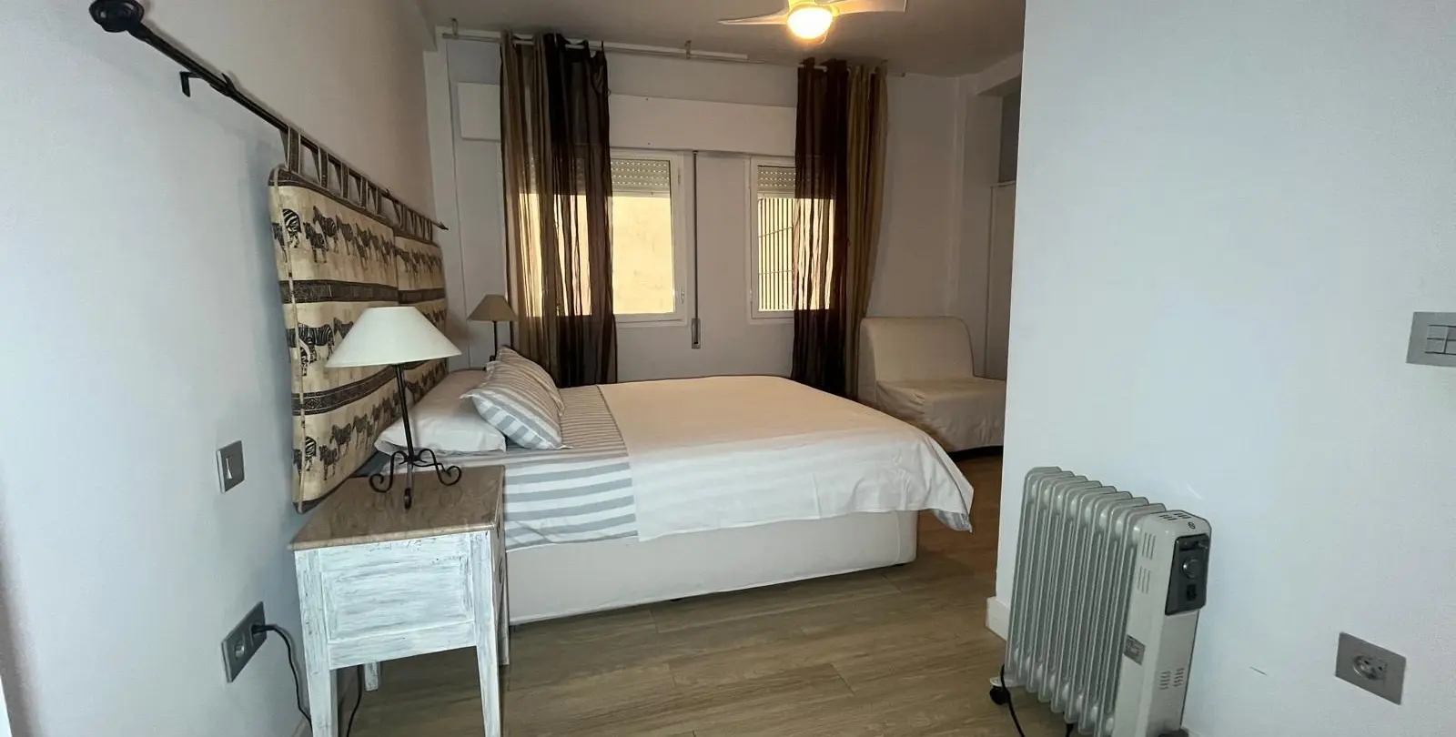 Sale of middle floor apartment in Estepona 28