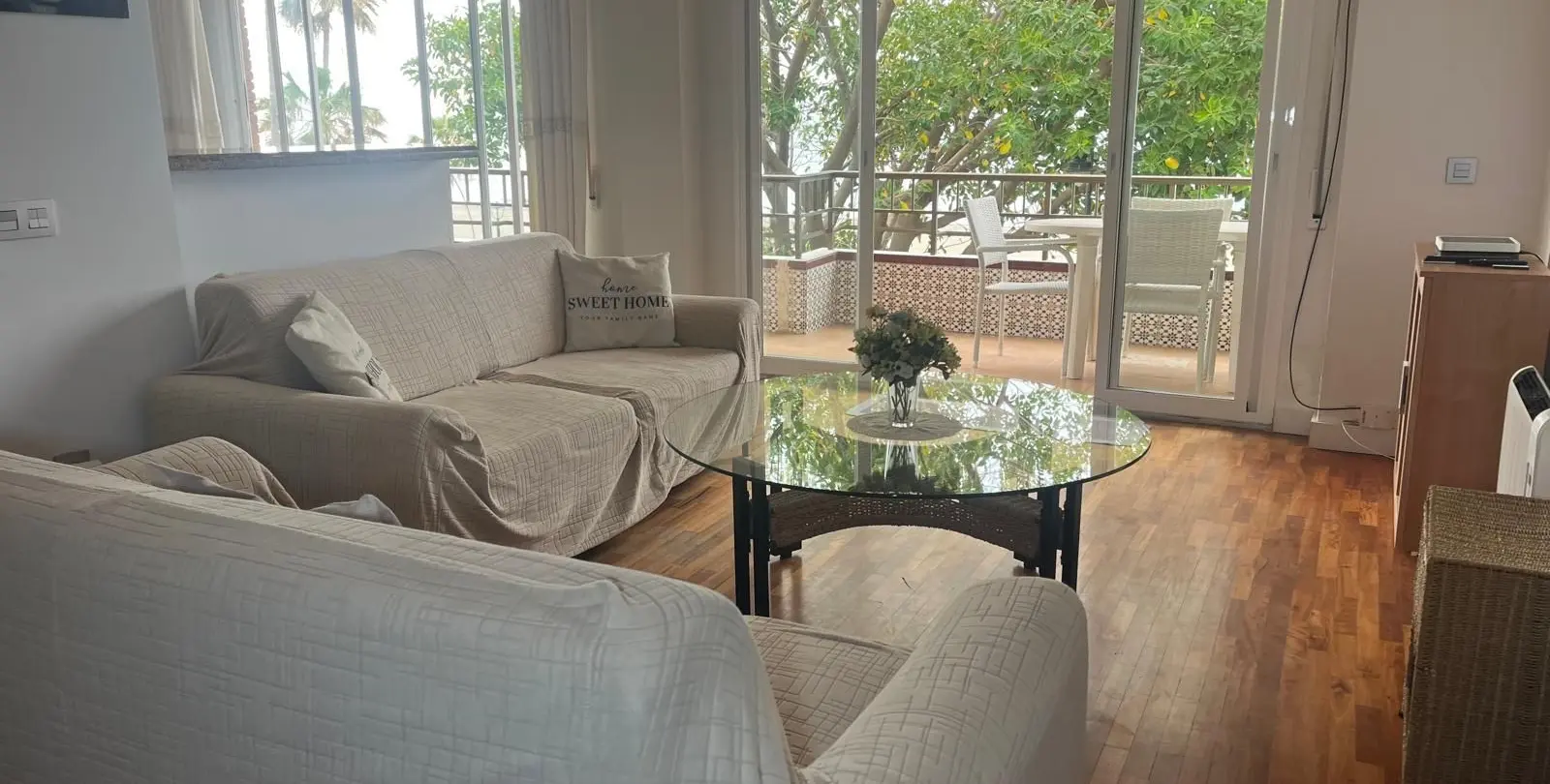 Sale of middle floor apartment in Estepona 37