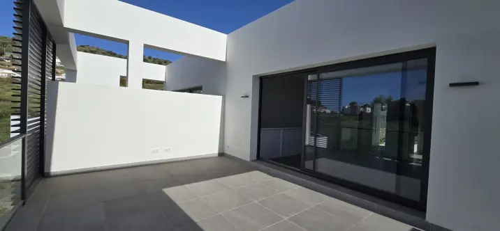 Продажа дома на две семьи в Riviera del Sol 2