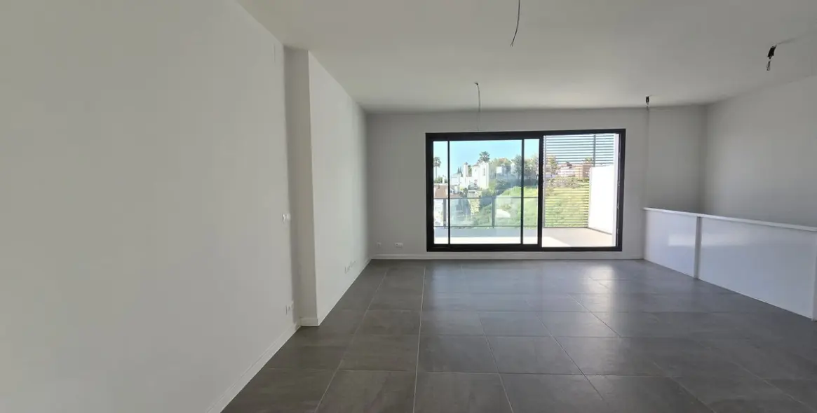 Продажа дома на две семьи в Riviera del Sol 12