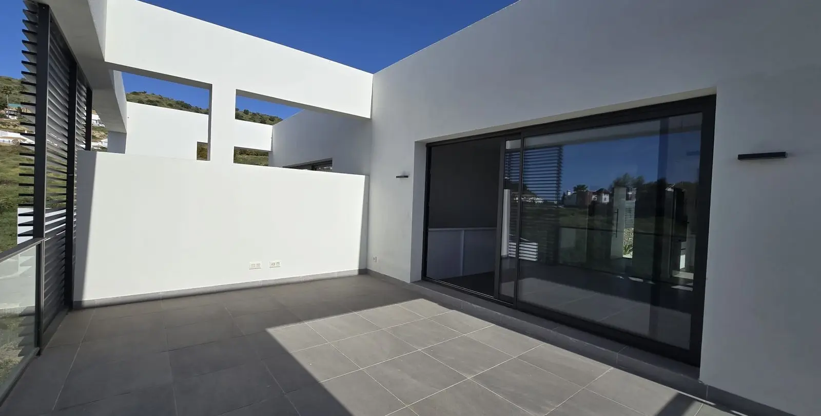 Sale of semi-detached house in Riviera del Sol 6