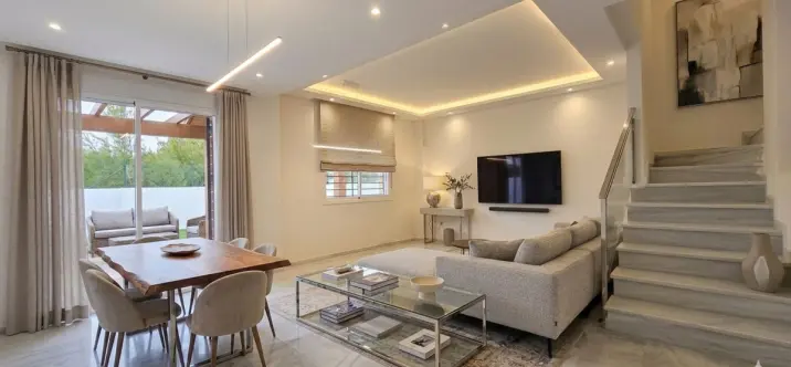 Продажа таунхауса в Calahonda 3