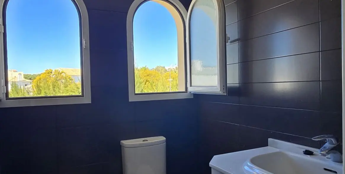 Venta de adosado en Calahonda 25