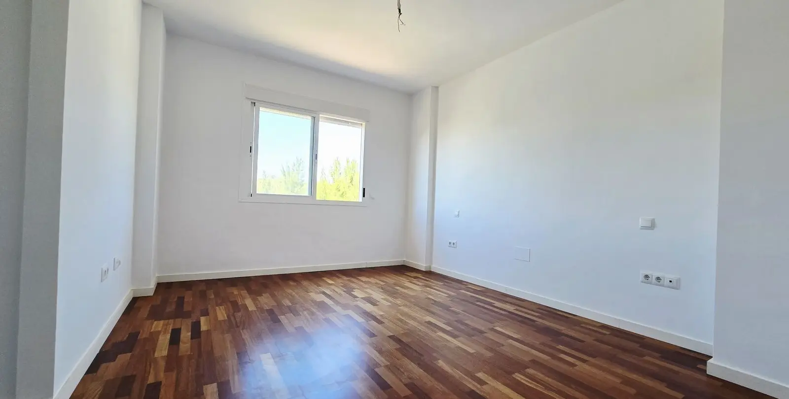 Sale of townhouse in Calahonda 24