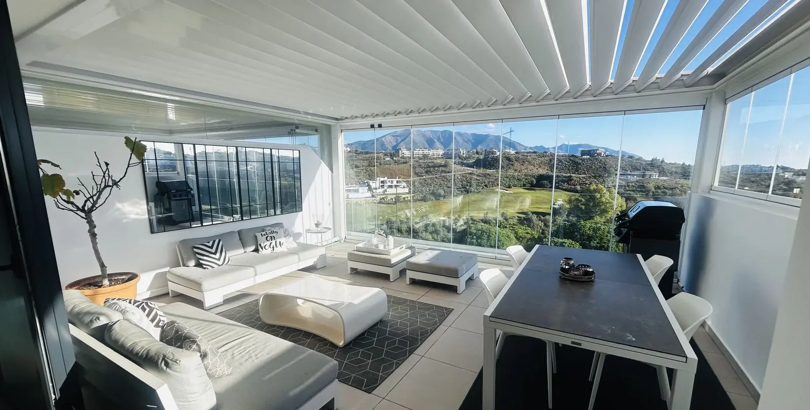 Sale of penthouse duplex in Mijas Golf 34