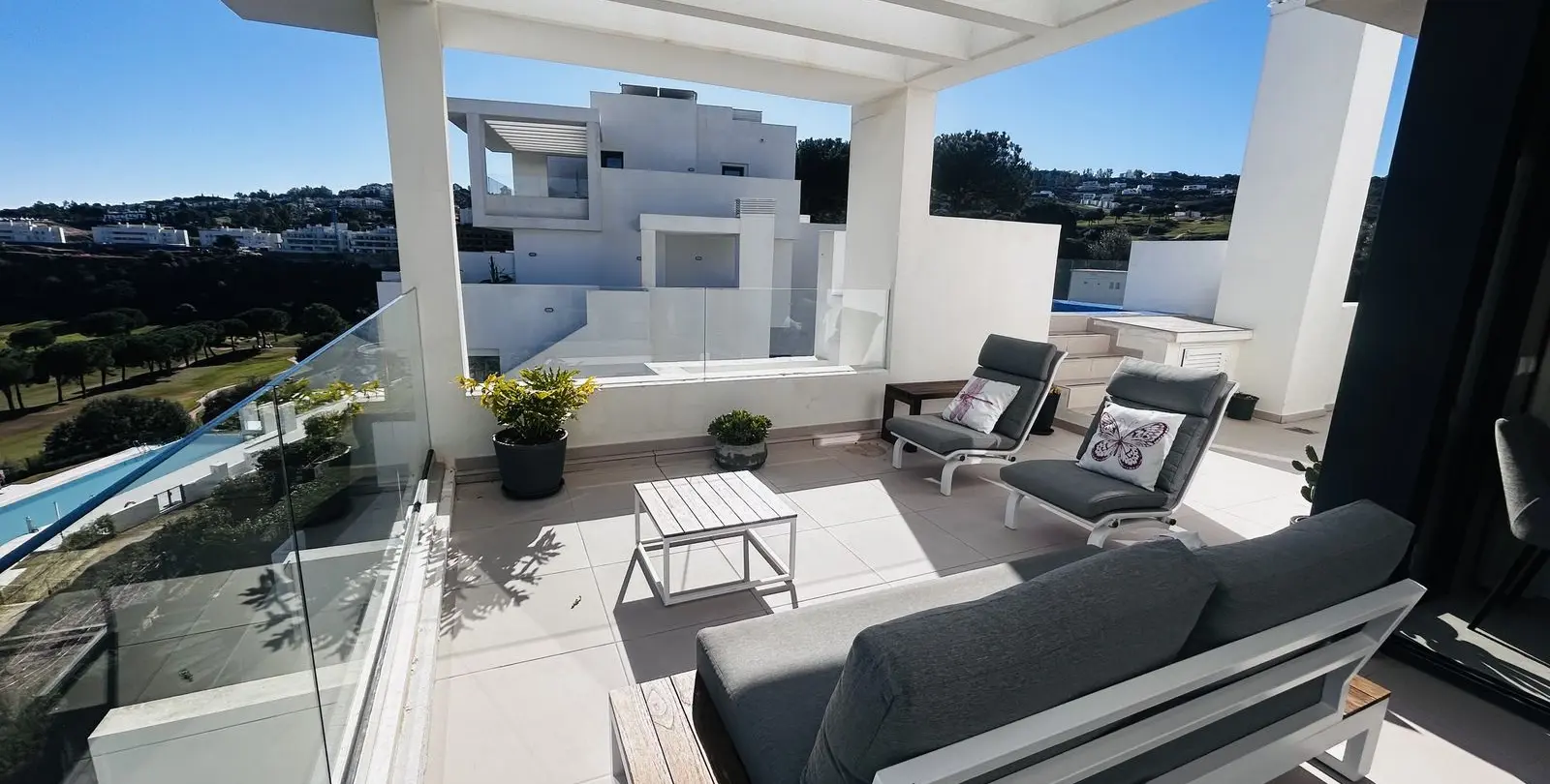 Sale of penthouse duplex in Mijas Golf 55