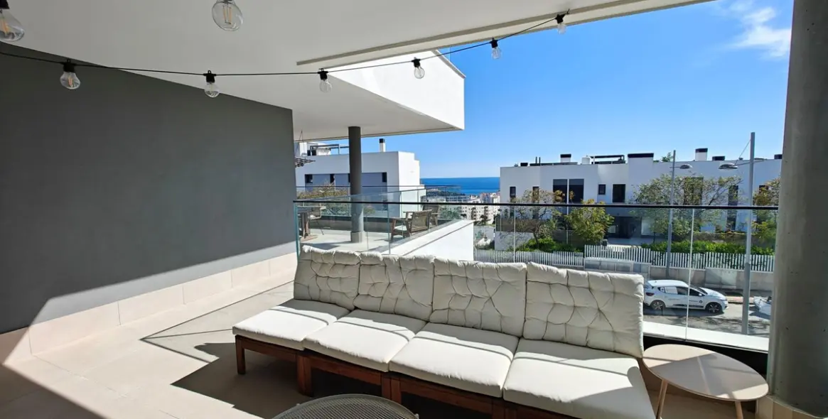 Venta de apartamento en planta media en Estepona 14