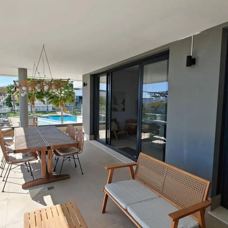 Venta de apartamento en planta media en Estepona