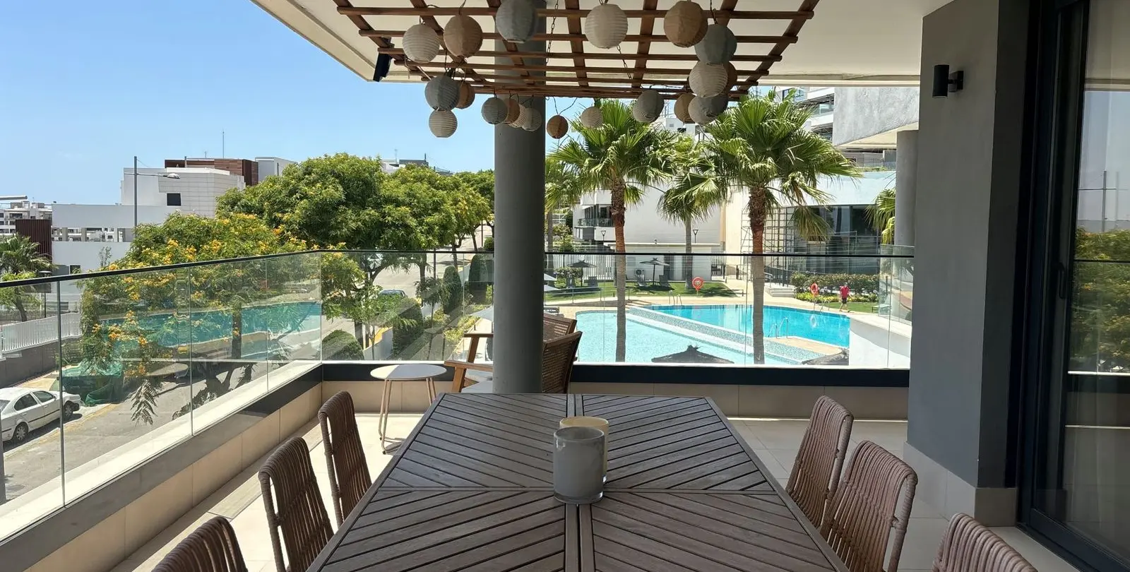 Sale of middle floor apartment in Estepona 7
