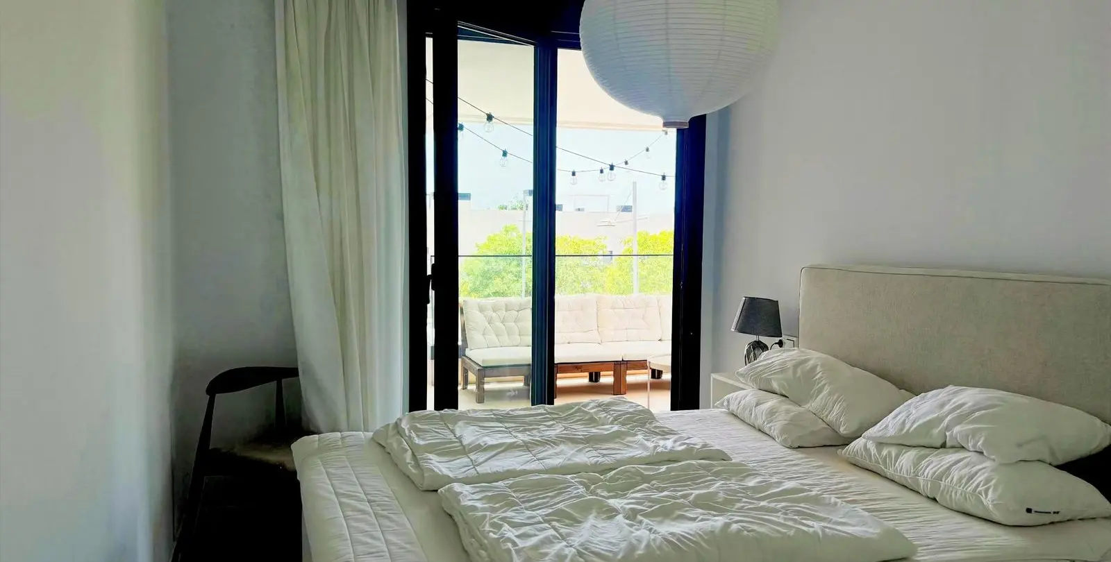Sale of middle floor apartment in Estepona 19