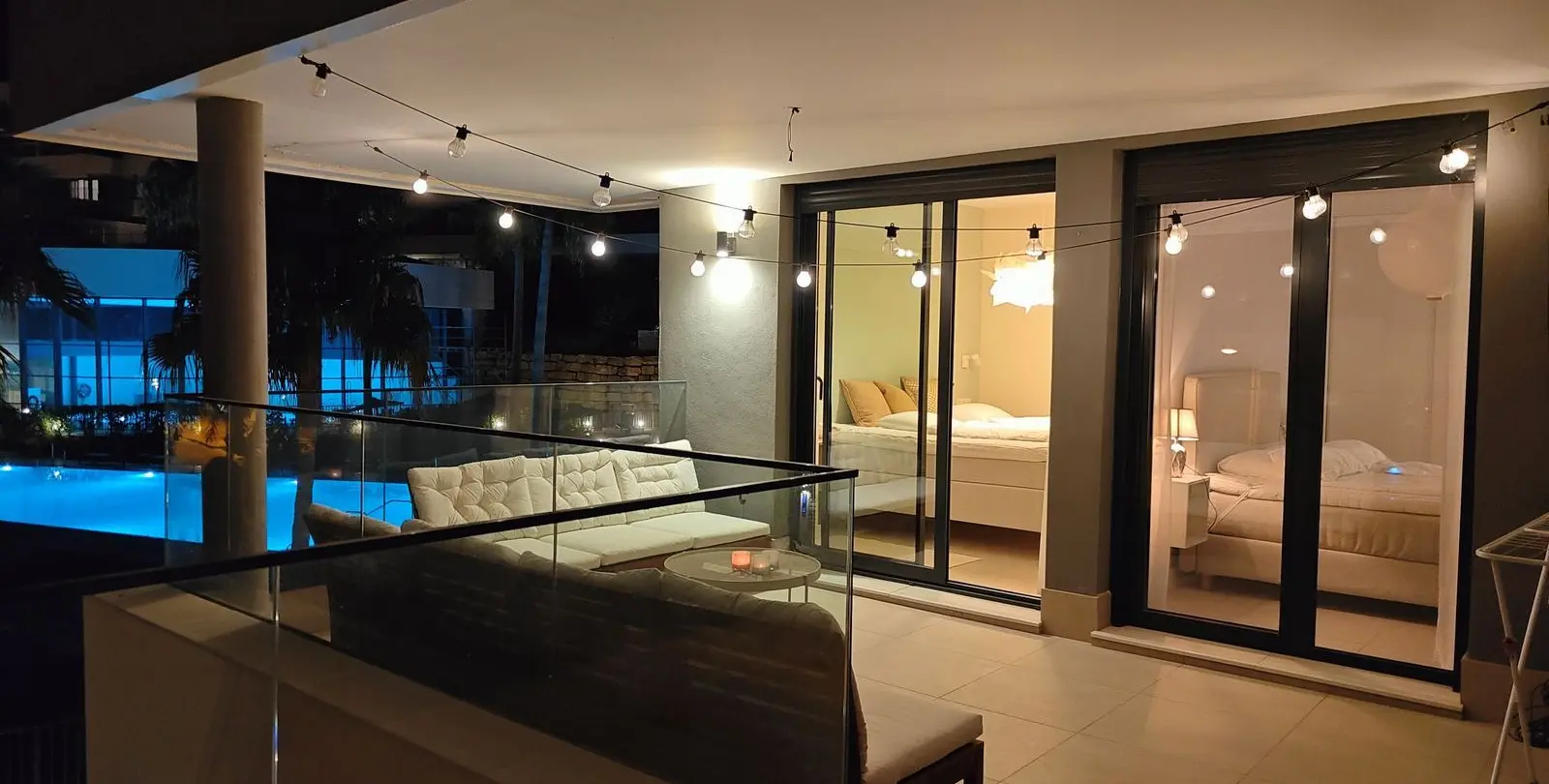 Venta de apartamento en planta media en Estepona 35