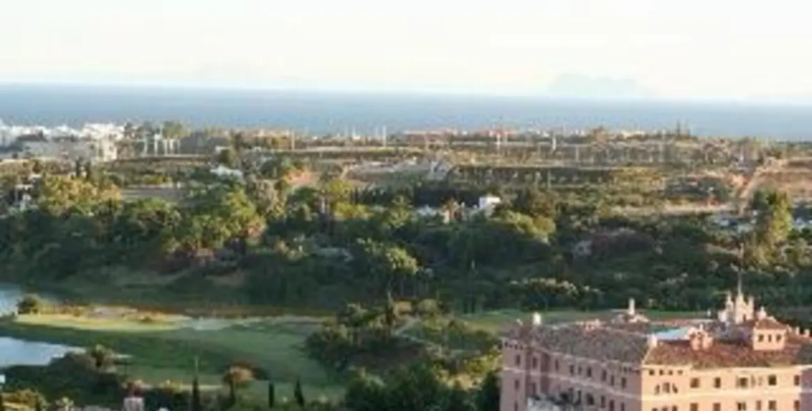 Продажа апартаментов на среднем этаже в Benahavís 4