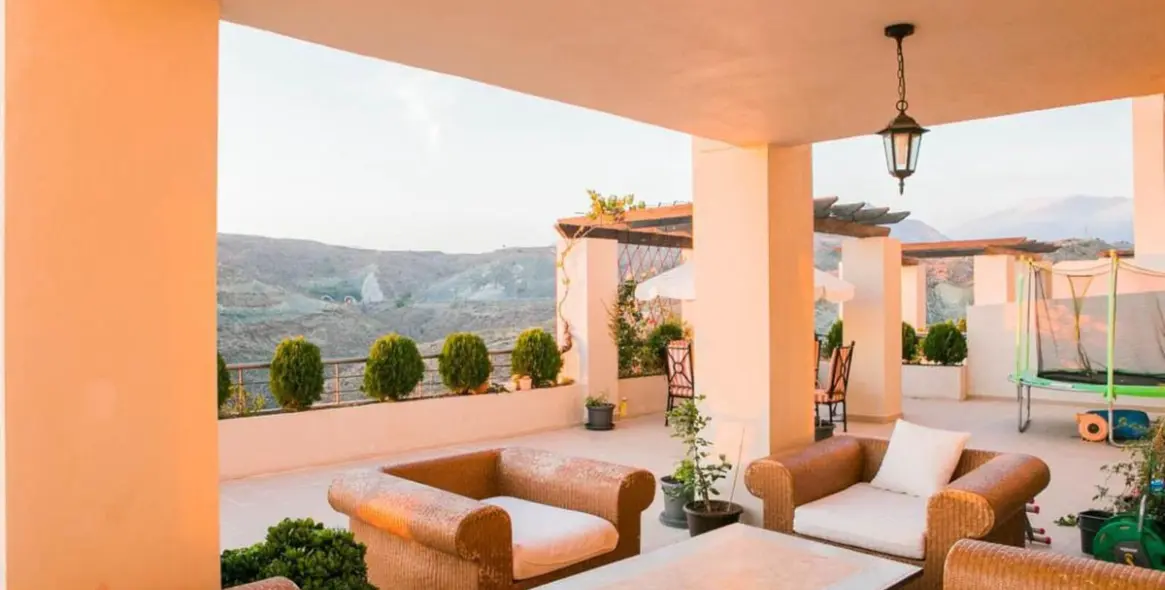 Продажа апартаментов на среднем этаже в Benahavís 8