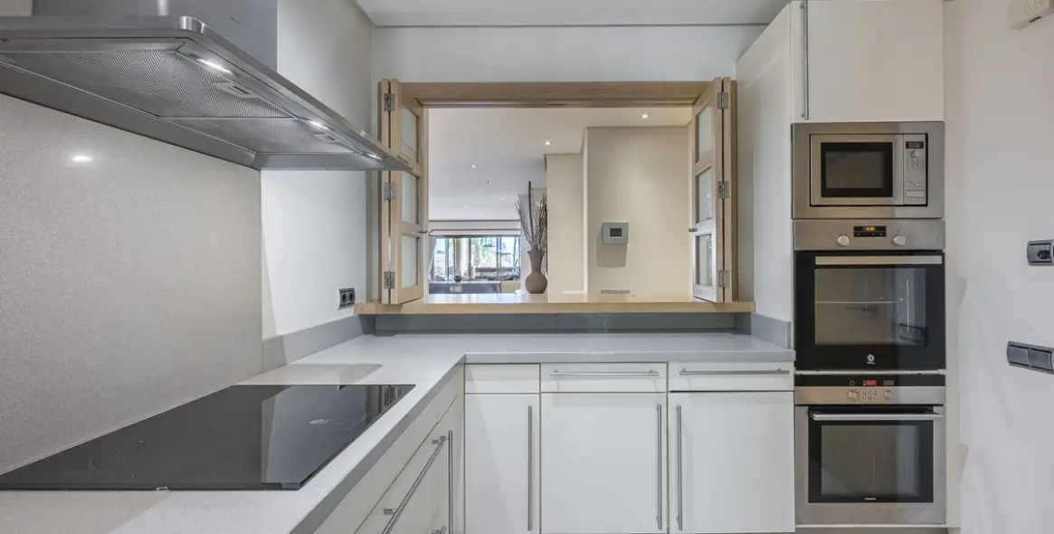 Venta de apartamento en planta media en Marbella 28