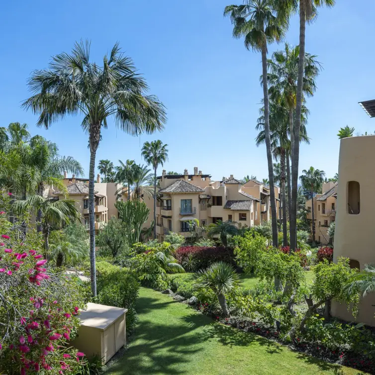 Sale of middle floor apartment in Sierra Blanca