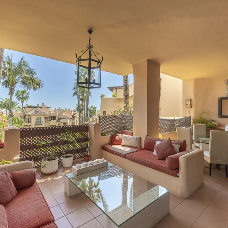 Sale of middle floor apartment in Sierra Blanca