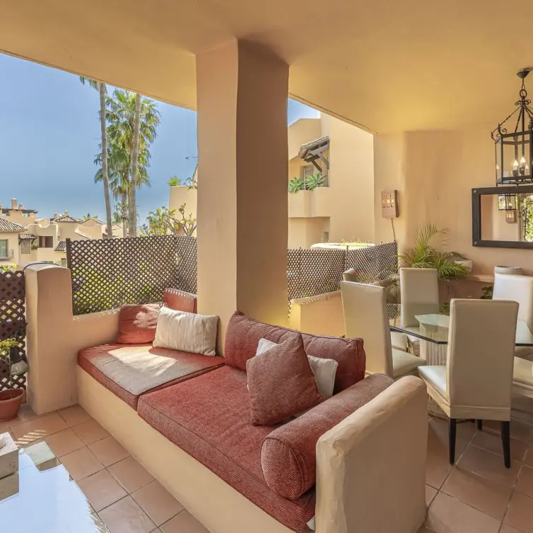 Sale of middle floor apartment in Sierra Blanca