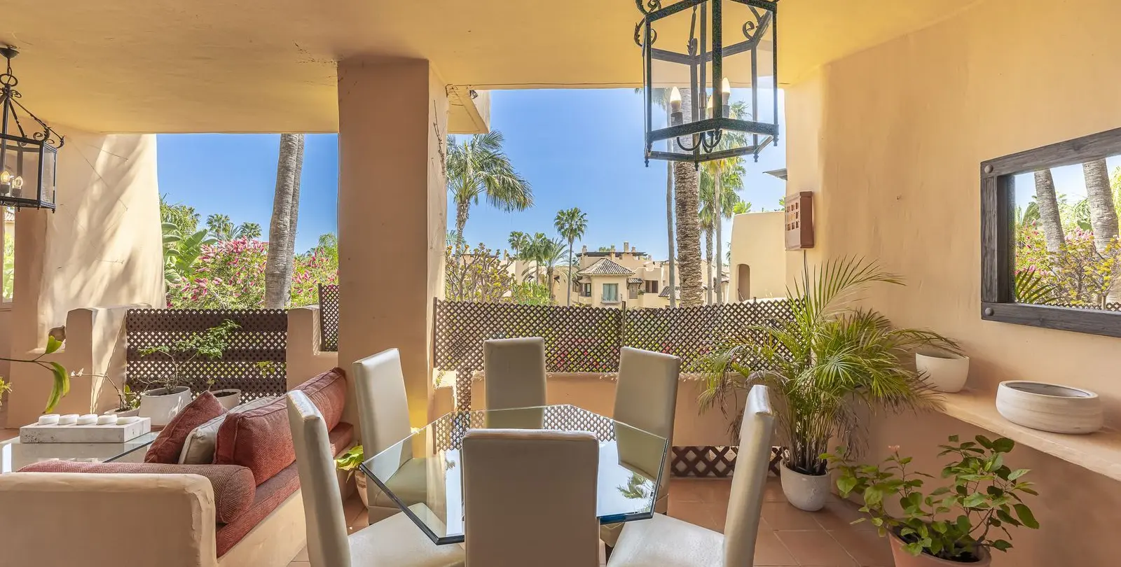 Sale of middle floor apartment in Sierra Blanca 7